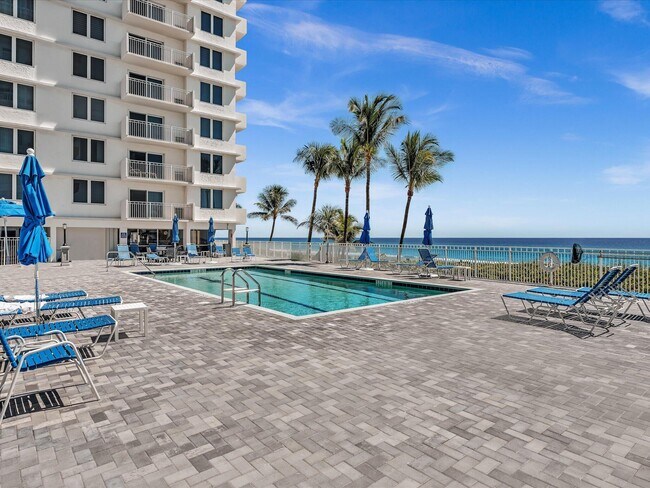 Building Photo - 3301 S Ocean Blvd