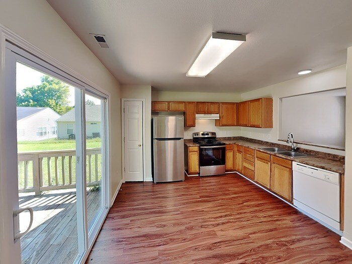 Building Photo - 2727 Oasis Ln