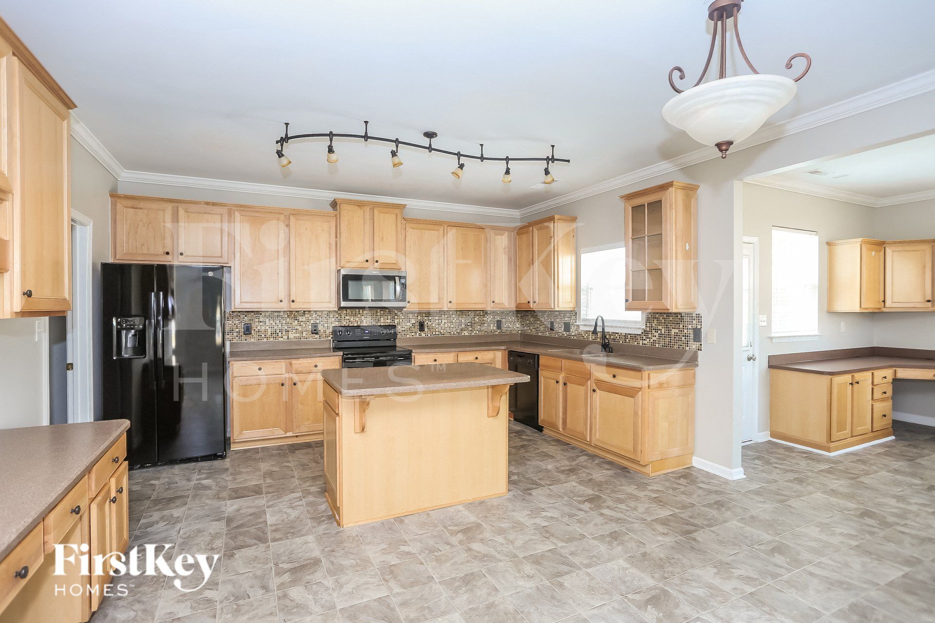 Building Photo - 2300 Silver Run Dr