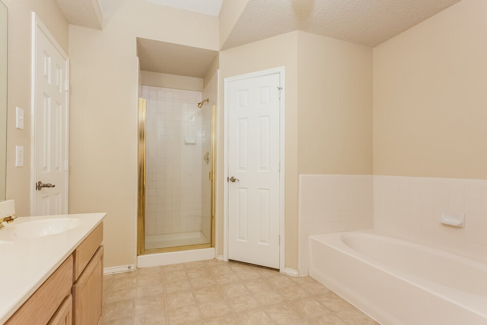 Building Photo - 1621 Whispering Cove Trail