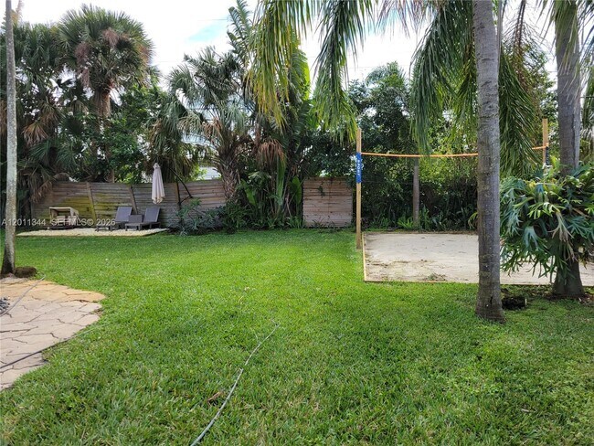 Building Photo - 913 Lighthouse Dr