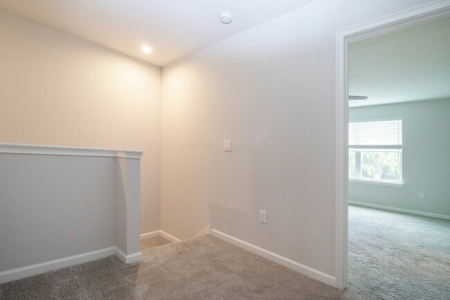 Building Photo - Stunning 3 Bed Townhouse for Rent in Lakewood Ranch! Spacious, Modern, and Move-In Ready!