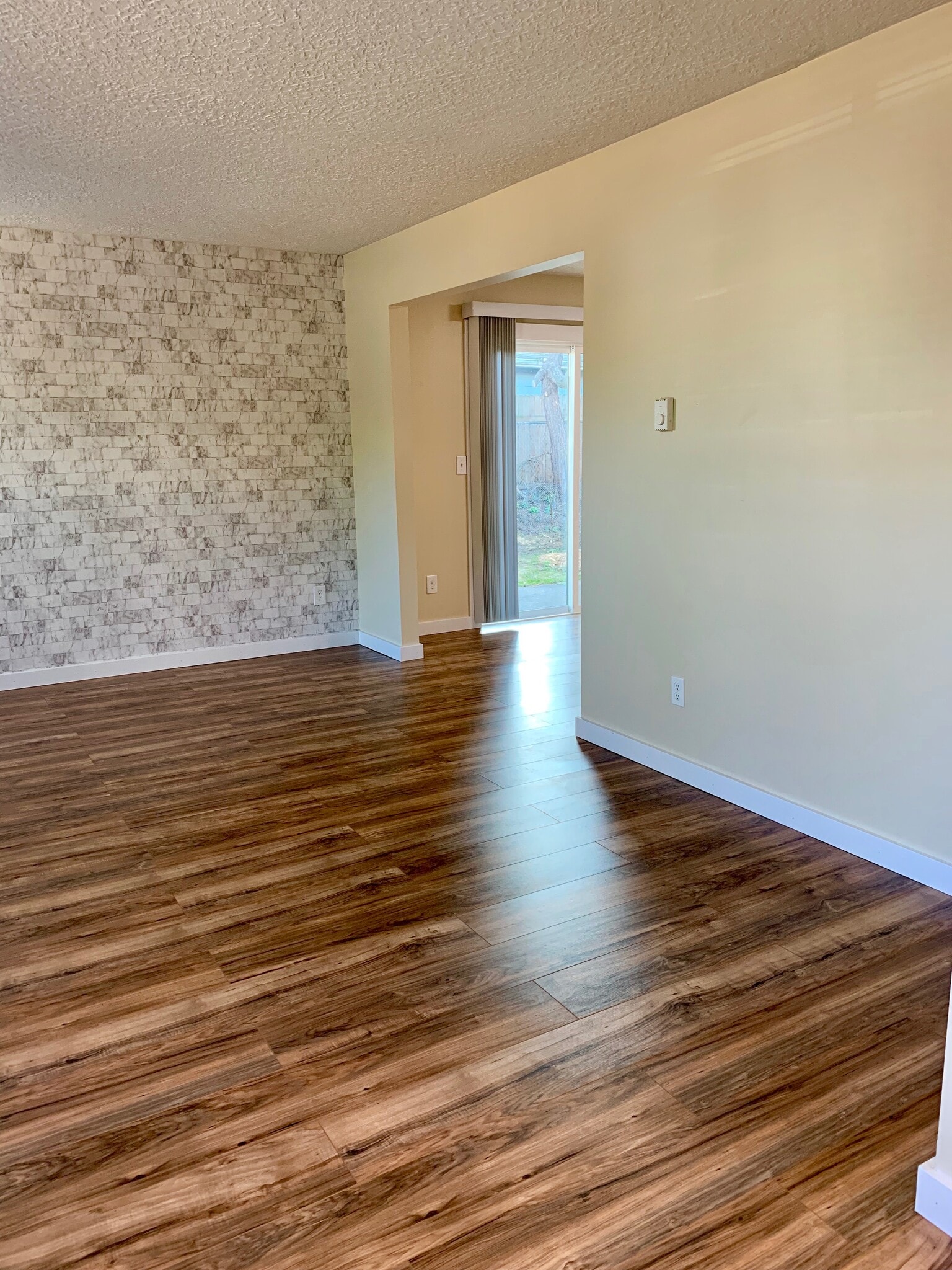 Building Photo - 4325 NE 130th Pl