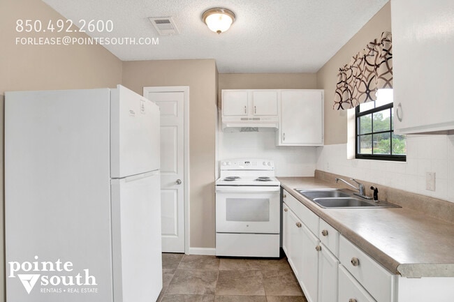 Building Photo - 6429 Schoel Ln