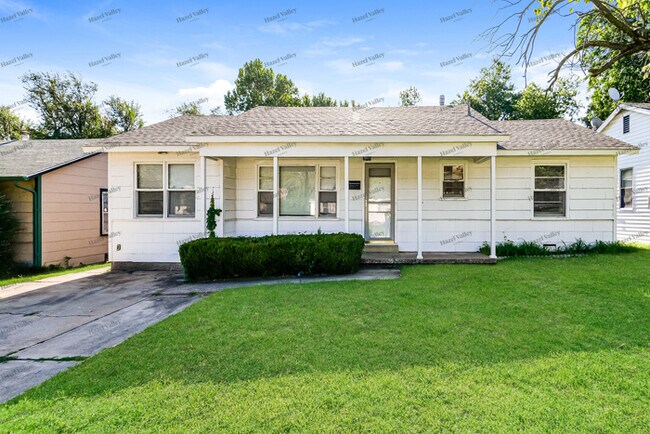 Building Photo - 3424 Willow Creek Dr