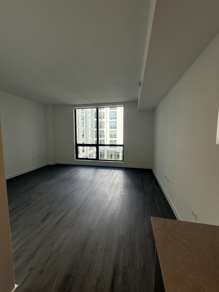 Building Photo - 138 NE 23rd St
