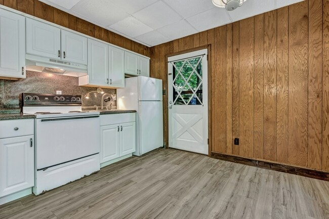 Building Photo - 50 Woodhaven Rd