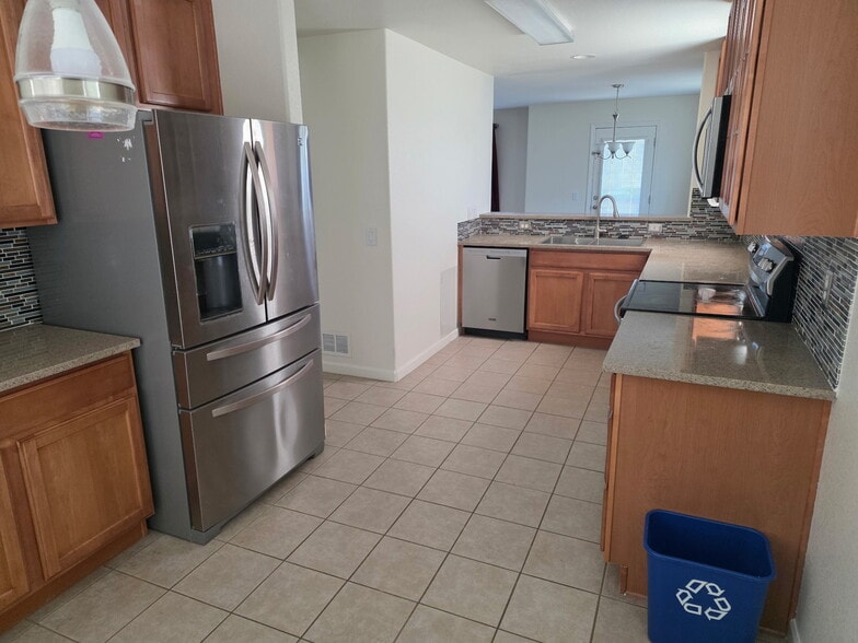 Building Photo - 7514 S Quatar Way