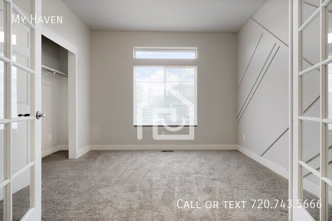 Building Photo - 26332 E Archer Ave
