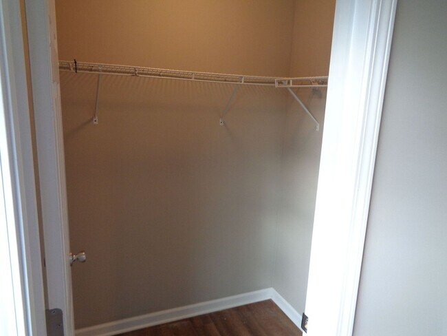 Building Photo - 3490 Hader Ave 4BR/2.5BA (Cincinnati)