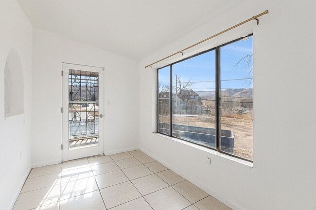 Building Photo - Large 4 bed 4 bath Home in Golden!