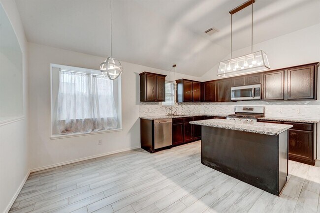 Building Photo - 3423 Cactus Creek Dr