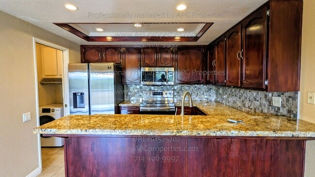 Building Photo - 7113 Apricot Dr