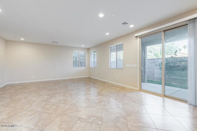 Building Photo - 4770 E Tierra Buena Ln