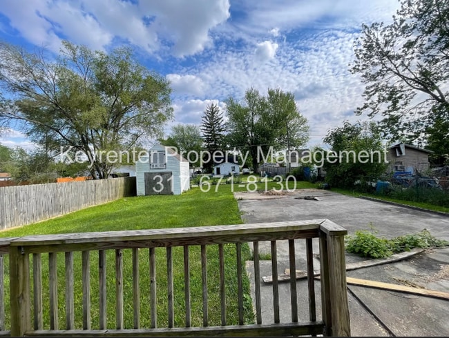 Building Photo - Cozy 3BR/2BA Home with Deck & Yard – Great Greenfield Location