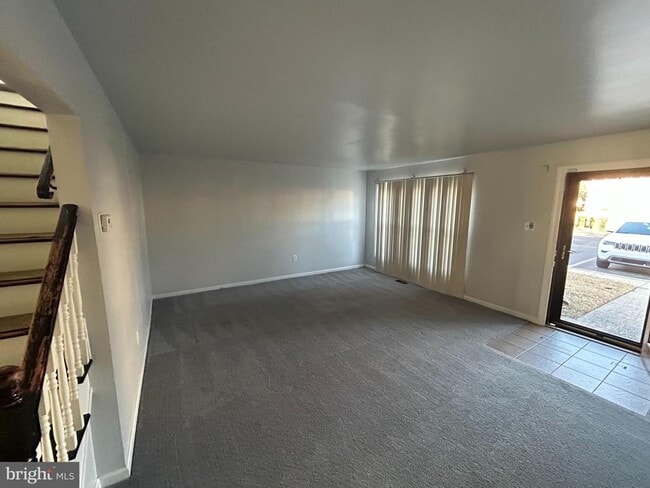 Building Photo - 9 Radcliff Pl