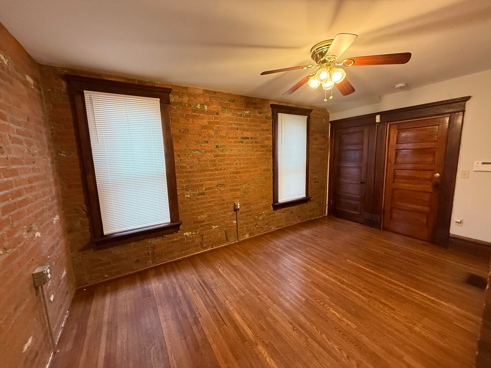 Building Photo - 1360 S High St