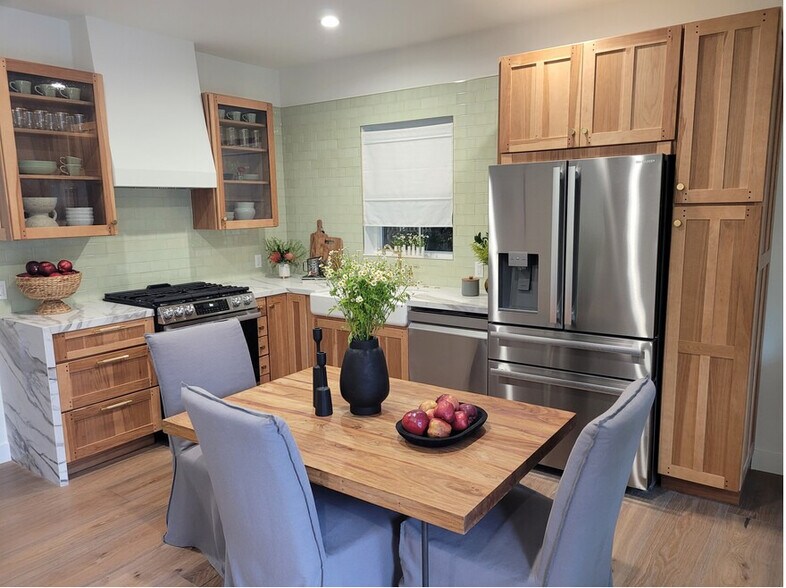 Building Photo - 3649 Cazador St