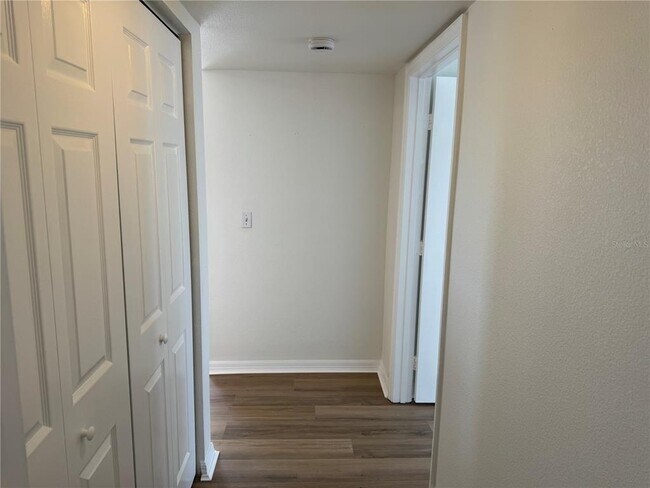 Building Photo - 1130 Villagio Cir