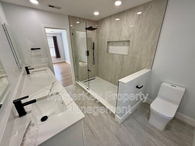 Building Photo - 209 Hollyhock Ln