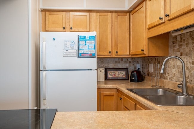 Building Photo - Sea Colony 27B @ 1311 S Lake Park Blvd