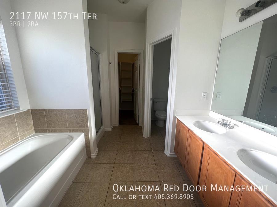 Building Photo - 2117 NW 157th Terrace