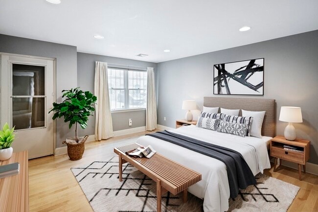 Primary Photo - 39 Symphony Rd