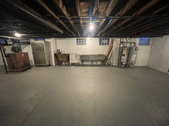 Building Photo - 4237 Vine St