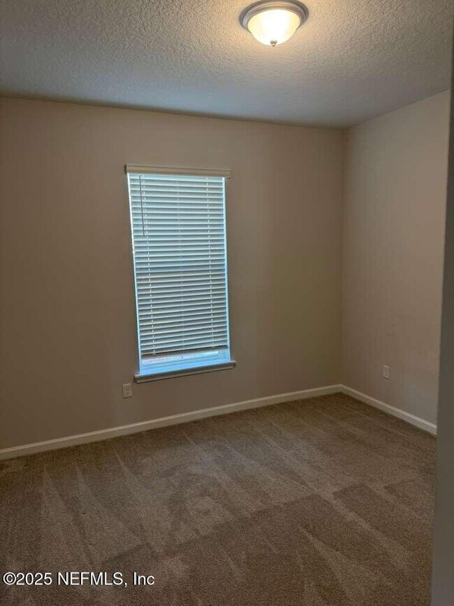 Building Photo - 101 Ness Cir