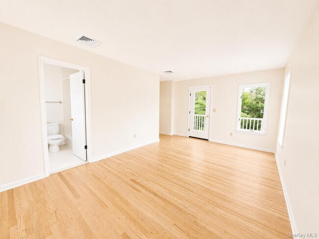 Building Photo - 6 Cornell Pl