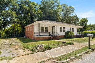 Building Photo - 609 Salem St