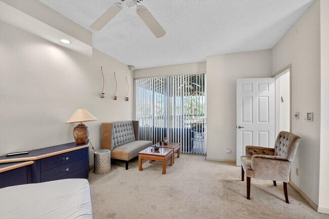 Building Photo - 7623 Cinebar Dr