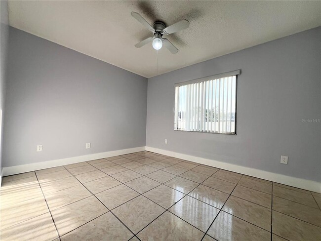 Building Photo - 11340 Cardiff Dr