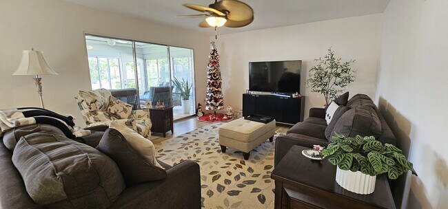 Building Photo - 2009 Riverbluff Pkwy