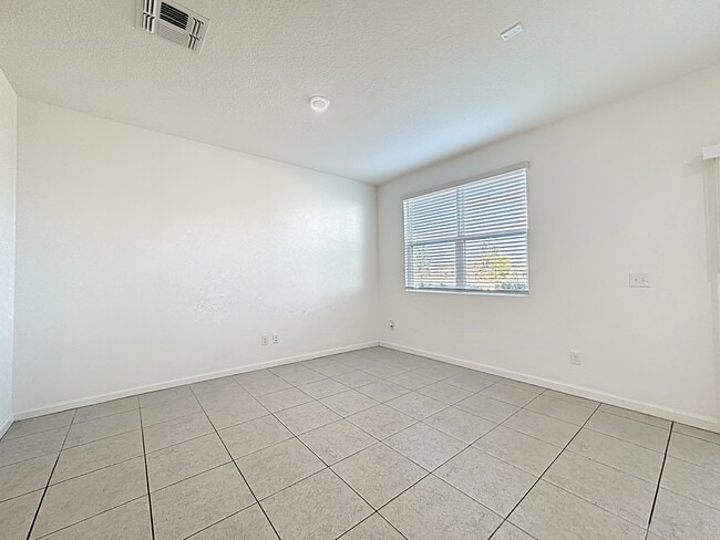 Building Photo - 5941 Piney Shrub Pl