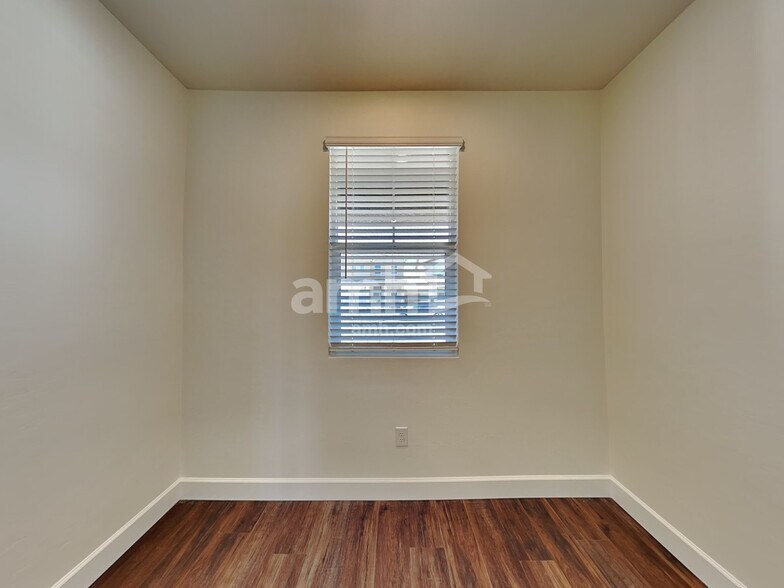 Building Photo - 7483 S Via Bombachas