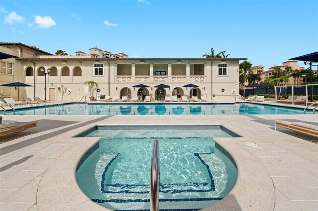 Building Photo - 13633 Deering Bay Dr