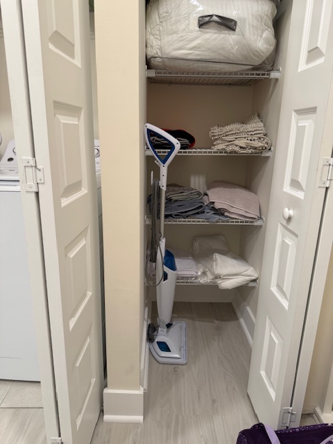 Linen Closet - 4760 NW 83rd Pky