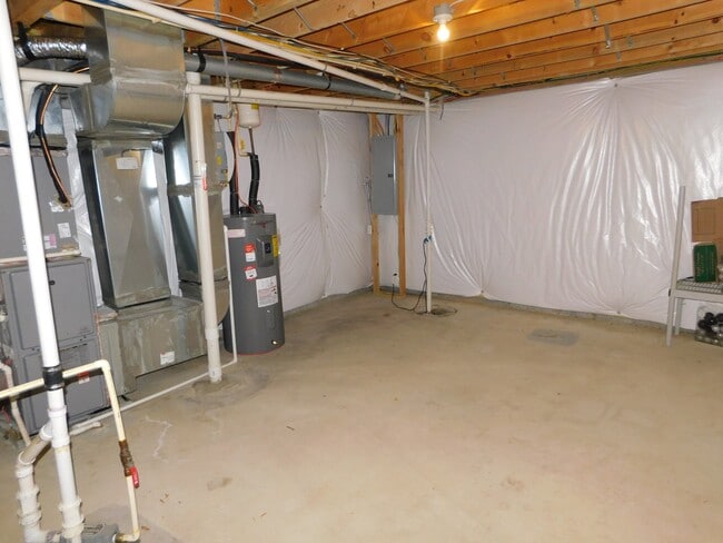 Building Photo - 104 Pebble Creek Dr