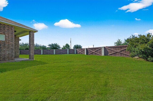 Building Photo - 302 Pure Parsley Path