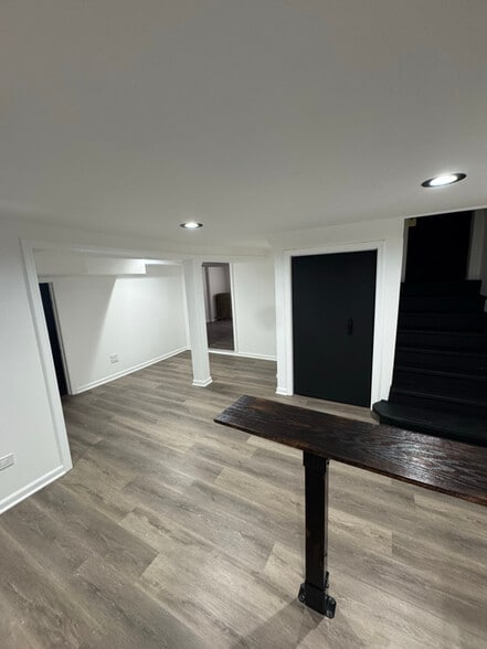 Building Photo - 5510 N Spaulding Ave