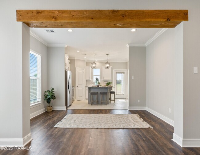 Building Photo - 208 Adry Ln
