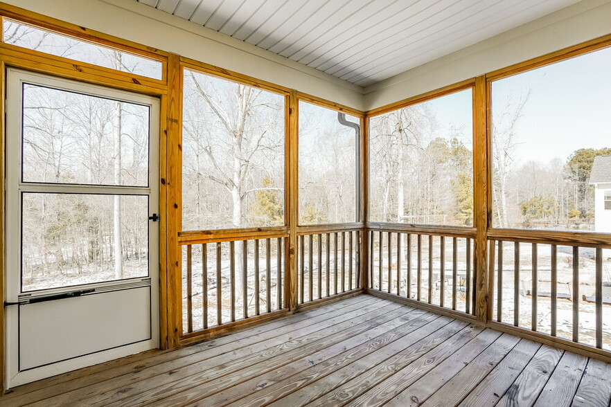Building Photo - 770 Airedale Trail
