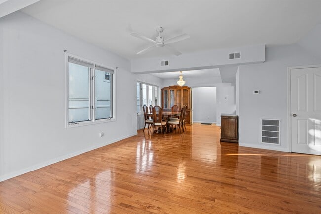 Building Photo - 410 Lafayette Ave