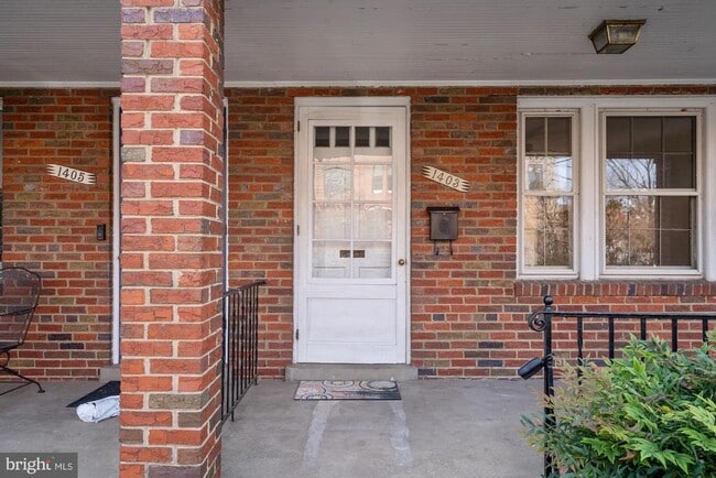 Building Photo - 1403 K St SE