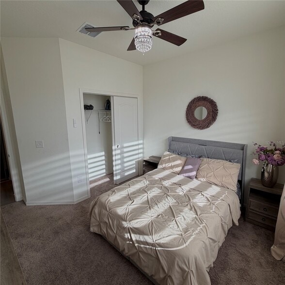 Building Photo - 320 Spirit Landings Cir