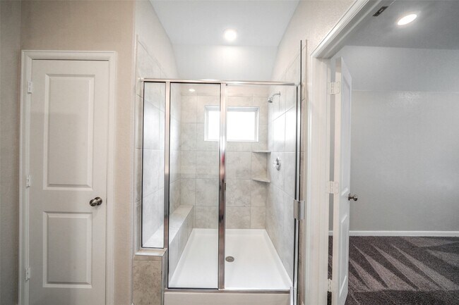 Building Photo - 30023 Vallonea Oak