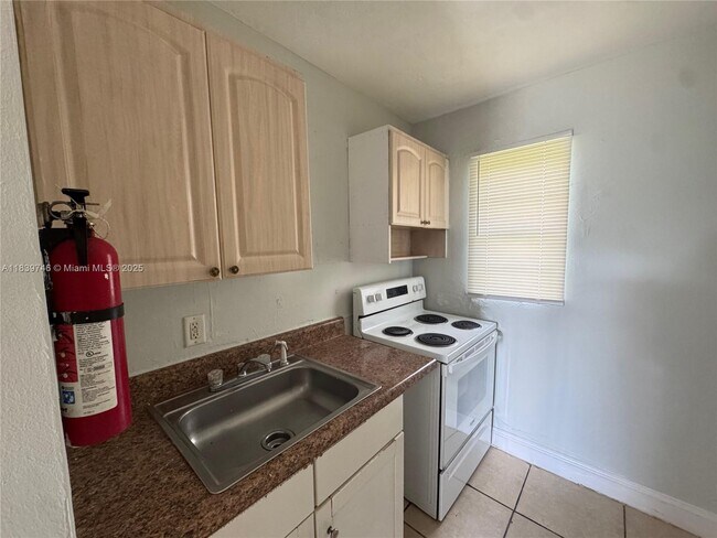 Primary Photo - 405 NW 5th St
