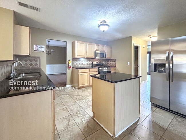 Building Photo - 7105 Mahogany Dr