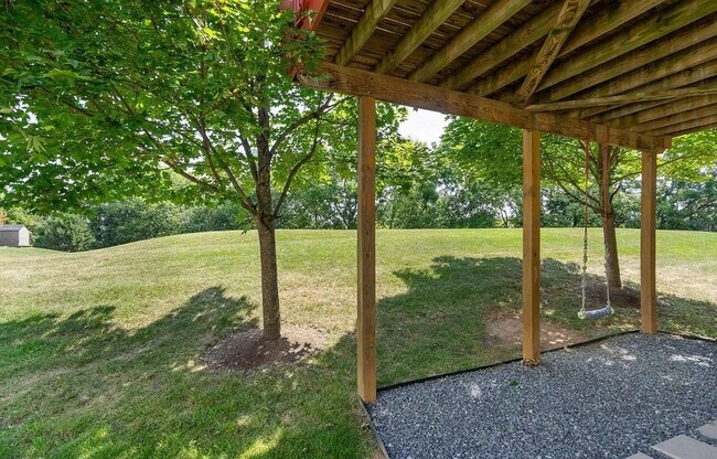 Building Photo - End Unit townhouse w/bump out in Ballenger Creek ready for you mid May!